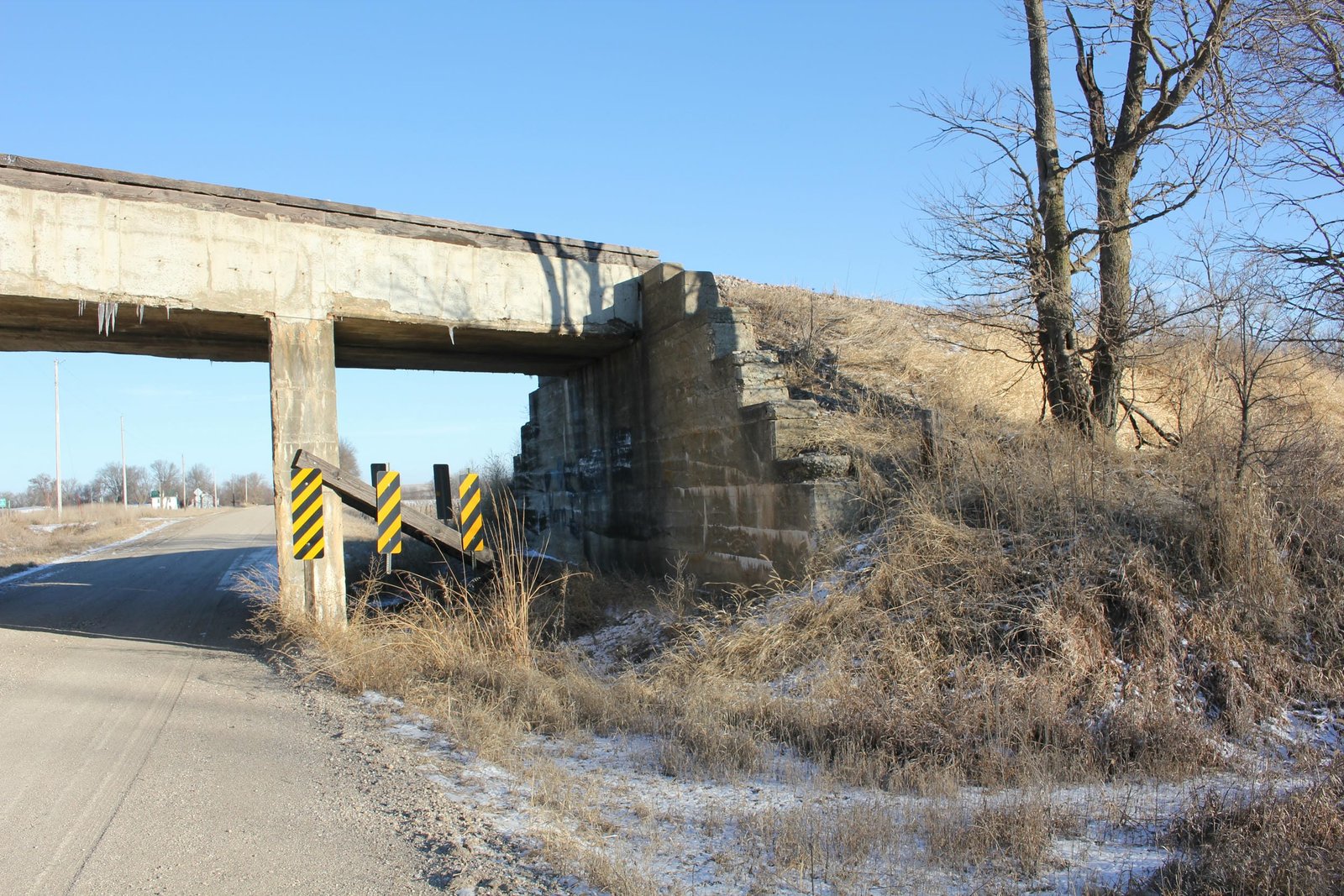 East abutment